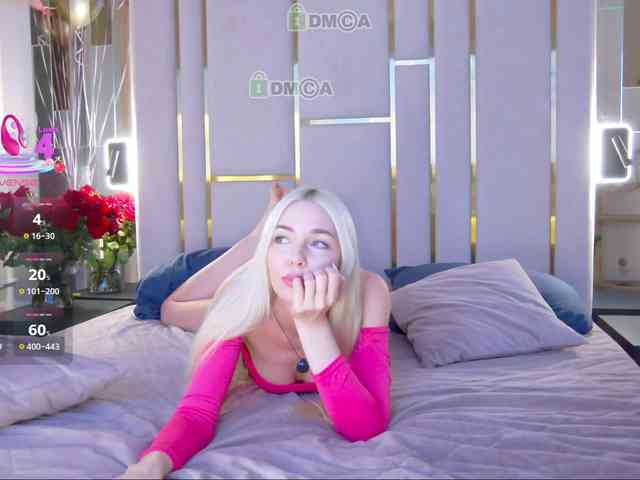 WhiteGirl-one Live Webcam on BongaCams