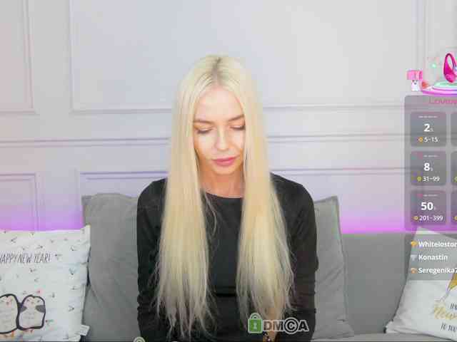 WhiteGirl-one webcam