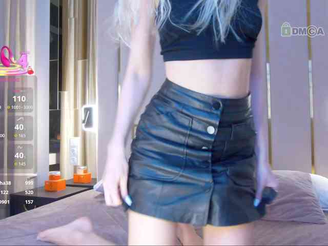 WhiteGirl-one webcam