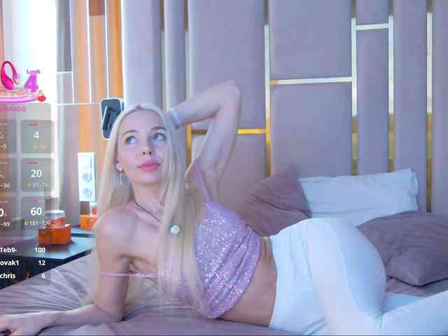 WhiteGirl-one webcam