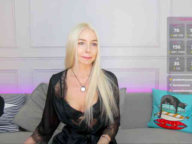 WhiteGirl-one webcam