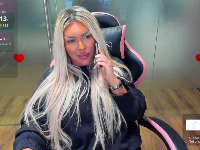 SarahStone's BongaCams show and profile