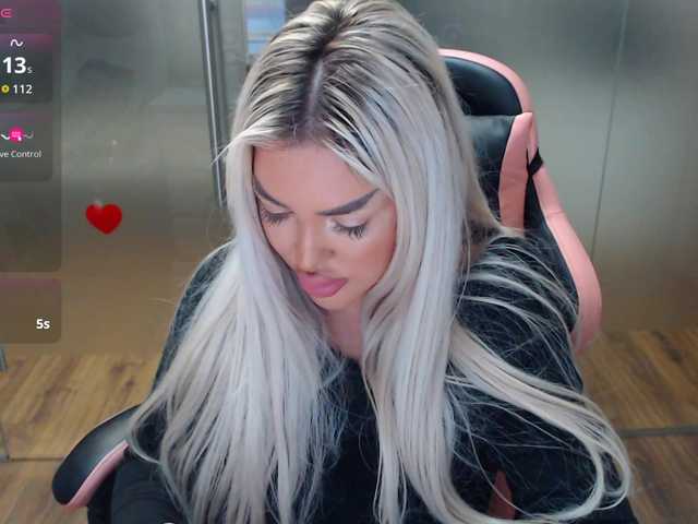 SarahStone, une amatrice française avec qui discuter et avoir du sexe