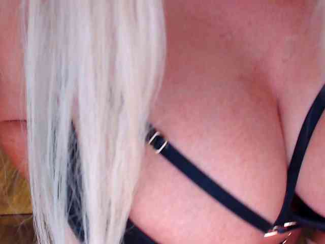 SarahStone webcam