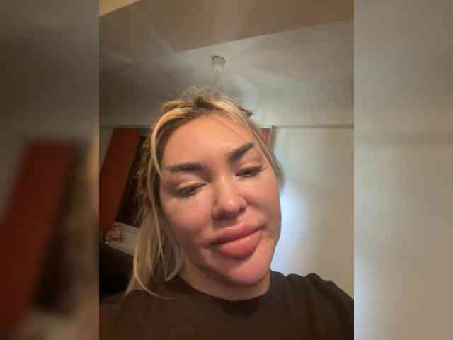 SarahStone webcam
