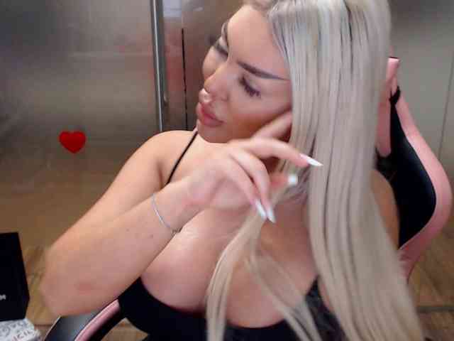 SarahStone webcam