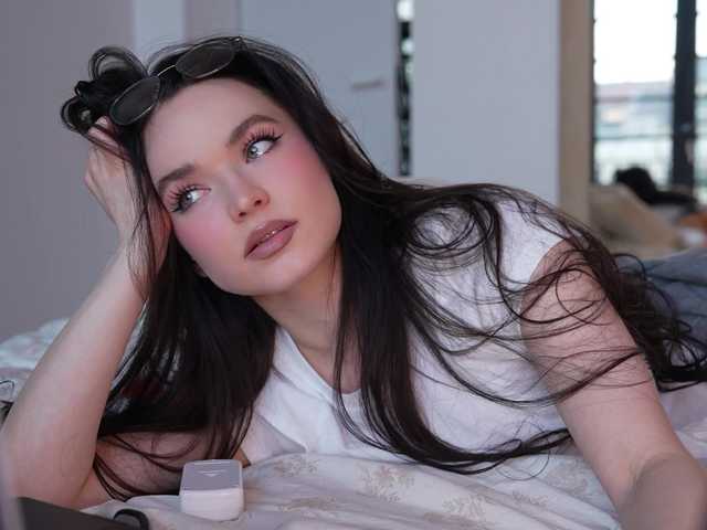 Merrimarina's BongaCams show and profile