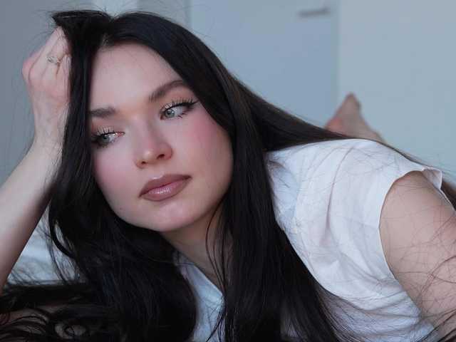 Merrimarina's BongaCams show and profile