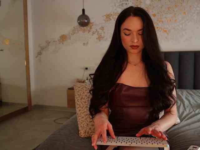 blackvelveet webcam