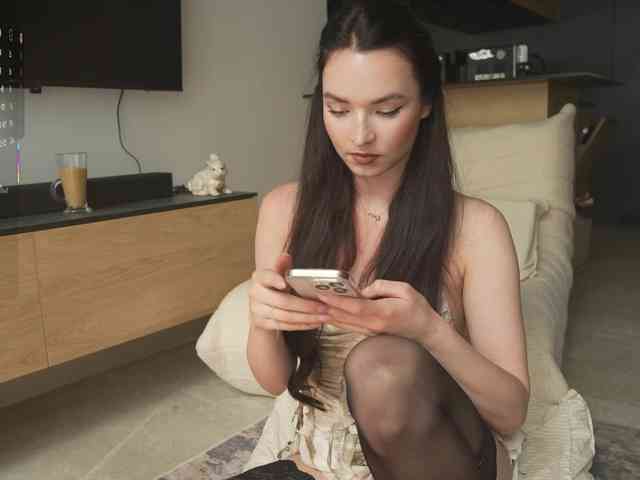 blackvelveet webcam