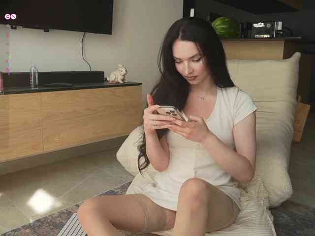 live chat nude Merrimarina