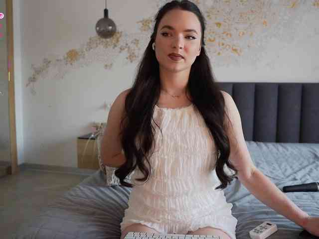 blackvelveet webcam