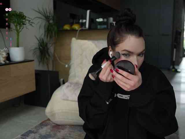 blackvelveet webcam
