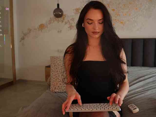 blackvelveet webcam
