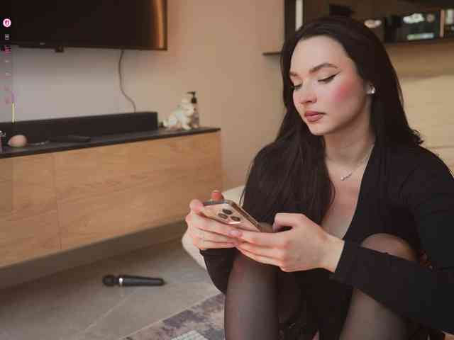 blackvelveet webcam