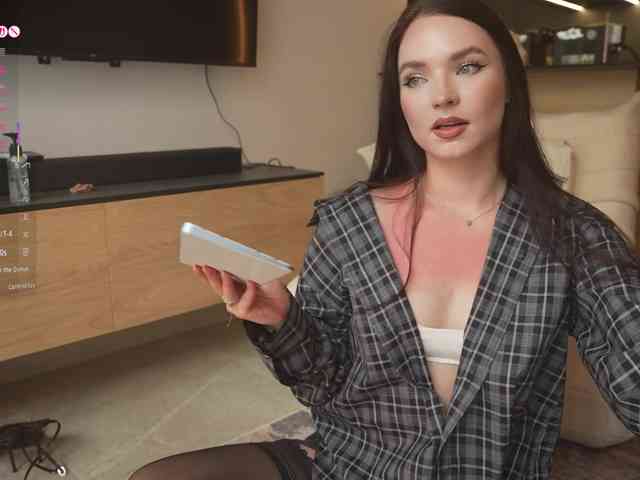 blackvelveet webcam