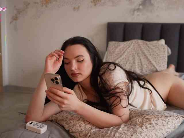 blackvelveet webcam