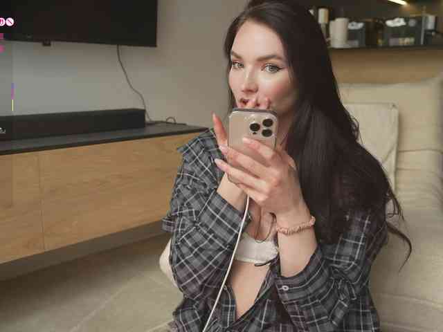 blackvelveet webcam