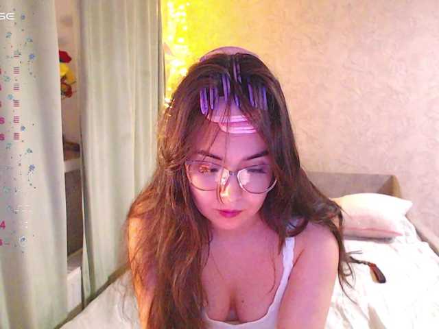 Jussysweet's BongaCams show and profile