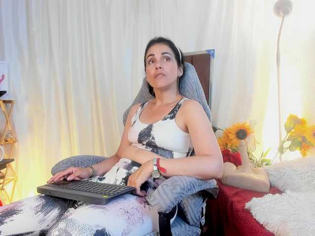 girasol-walto's BongaCams show and profile