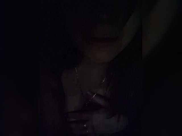 Kira183's BongaCams show and profile