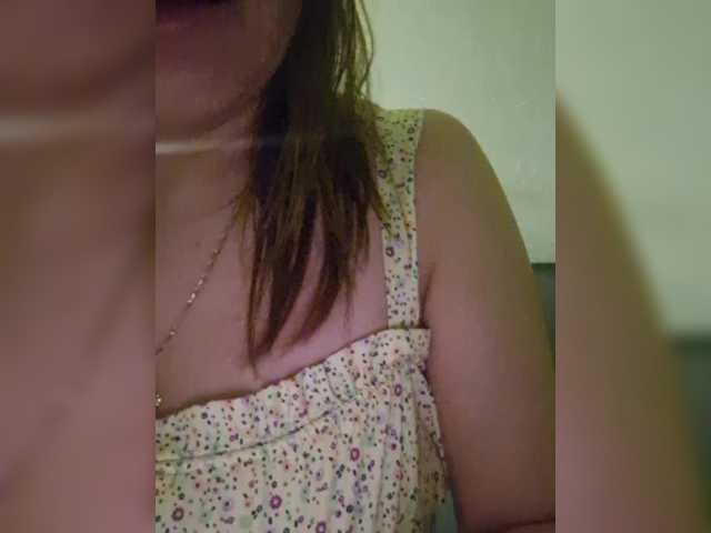 Kira183's BongaCams show and profile