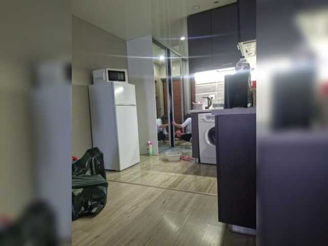 Kira183's BongaCams show and profile