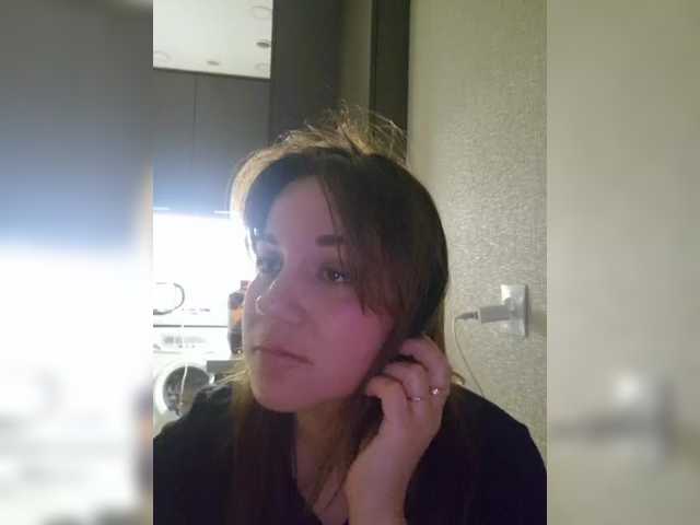 Kira183's BongaCams show and profile