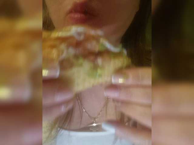 Kira183's BongaCams show and profile