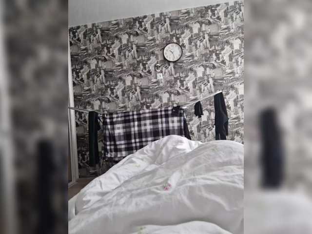 Kira183's BongaCams show and profile