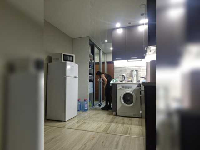 Kira183's BongaCams show and profile