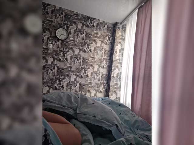 Kira183's BongaCams show and profile