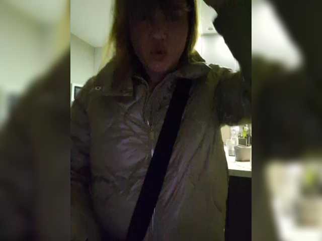 Kira183's BongaCams show and profile