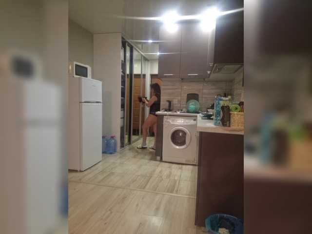 Kira183's BongaCams show and profile