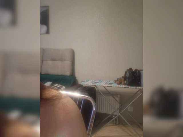 Kira183's BongaCams show and profile