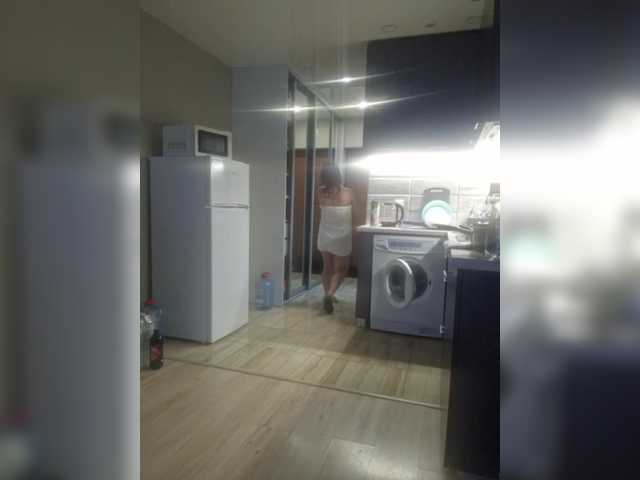 Kira183's BongaCams show and profile