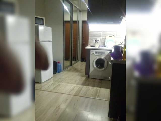 Kira183's BongaCams show and profile