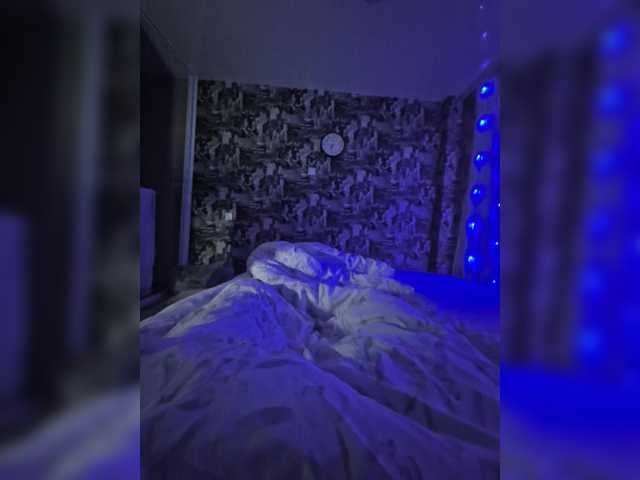 Kira183 webcam bongacams model stream image