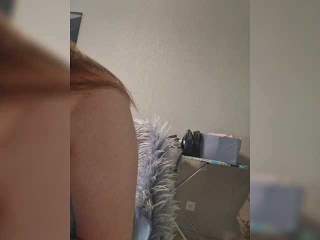 Kira183's BongaCams show and profile