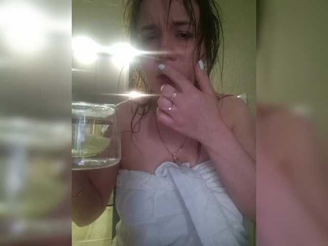 Kira183's BongaCams show and profile