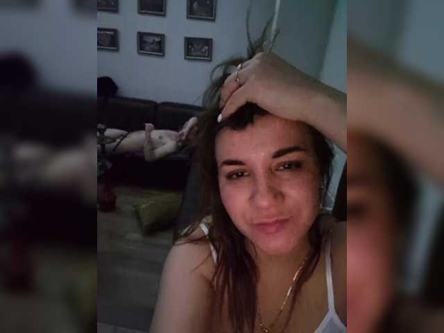 Kira183's BongaCams show and profile