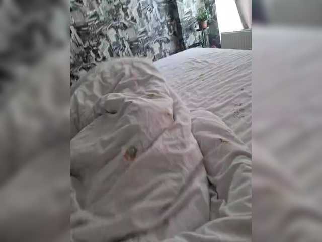 Kira183's BongaCams show and profile