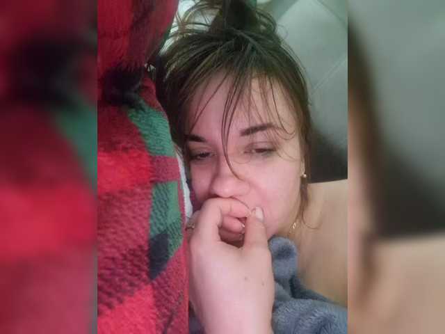 Kira183's BongaCams show and profile