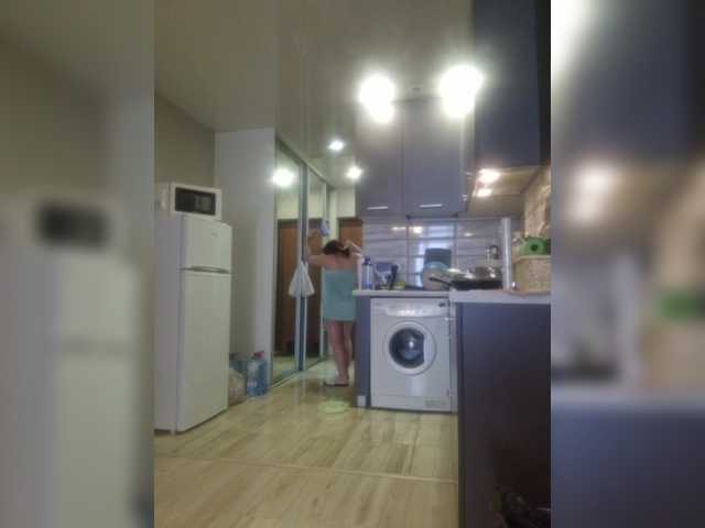 Kira183's BongaCams show and profile