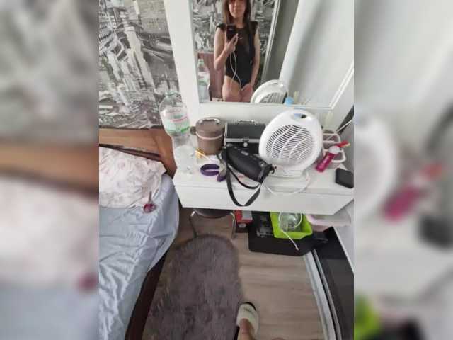 Kira183's BongaCams show and profile