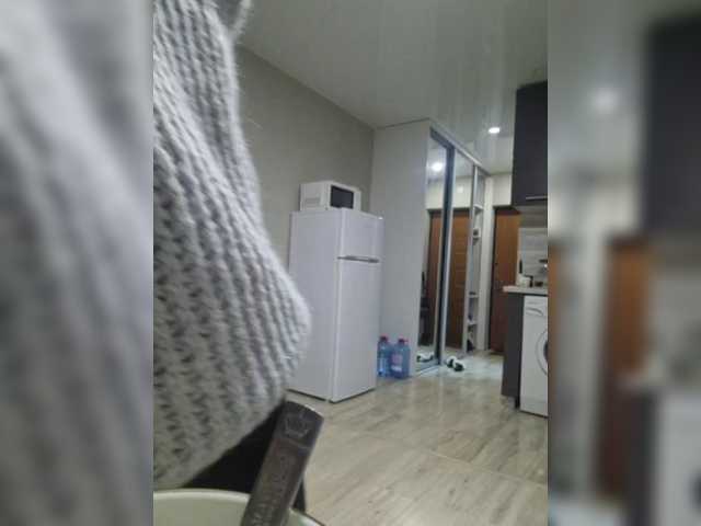 Kira183's BongaCams show and profile