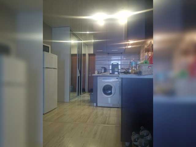 Kira183's BongaCams show and profile