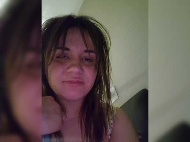 Kira183's BongaCams show and profile