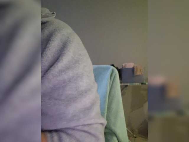 Kira183's BongaCams show and profile