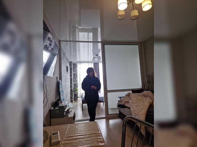 Kira183's BongaCams show and profile